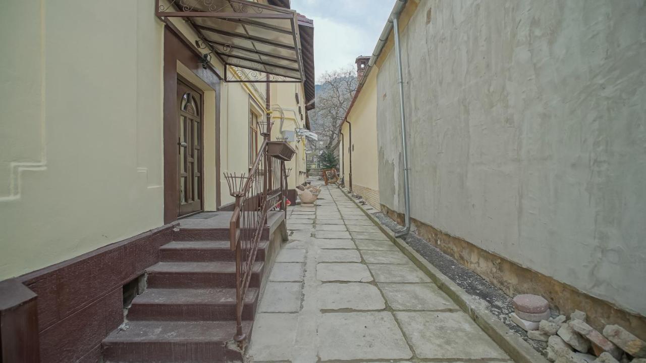 Oldtown Refuge Apartamento Braşov Exterior foto